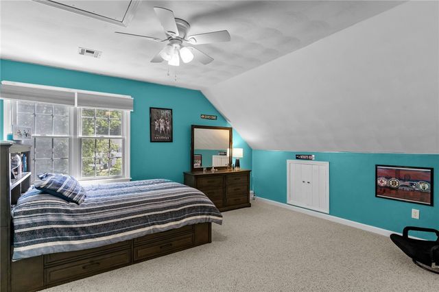 10 Lantern Brook Drive, Lincoln, RI 02865