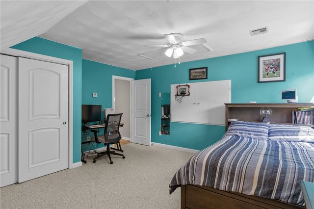 10 Lantern Brook Drive, Lincoln, RI 02865
