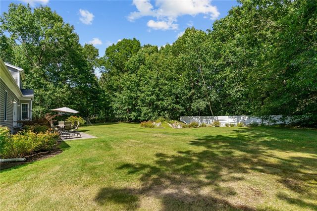 10 Lantern Brook Drive, Lincoln, RI 02865