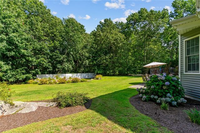 10 Lantern Brook Drive, Lincoln, RI 02865