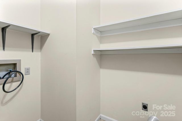 331 Meadowbrook Road, Charlotte, NC 28211