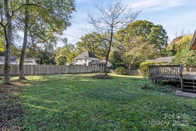 331 Meadowbrook Road, Charlotte, NC 28211