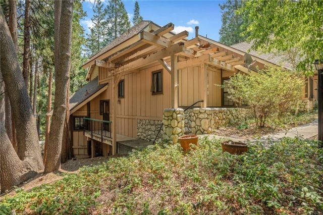 27432 White Fir, Lake Arrowhead, CA 92352
