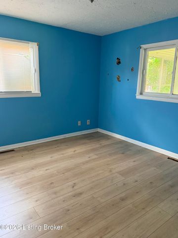2106 Belmont Rd, Louisville, KY 40218