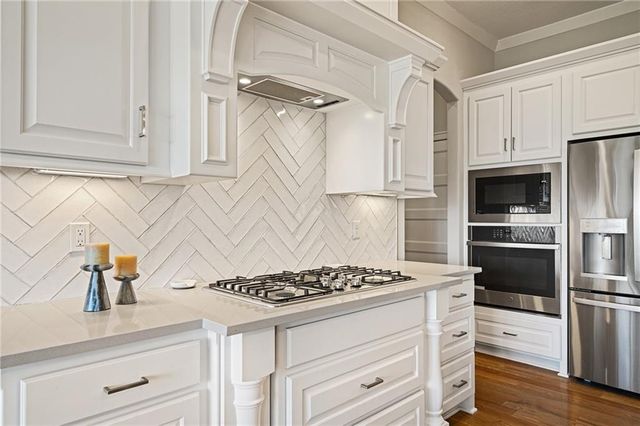 16625 Hardy Street, Overland Park, KS 66085