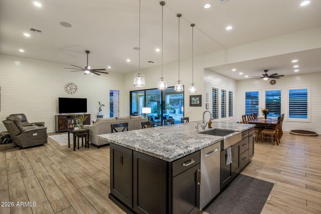 1732 E GILLCREST Road, Gilbert, AZ 85298