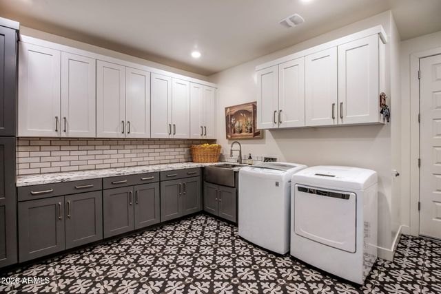 1732 E GILLCREST Road, Gilbert, AZ 85298