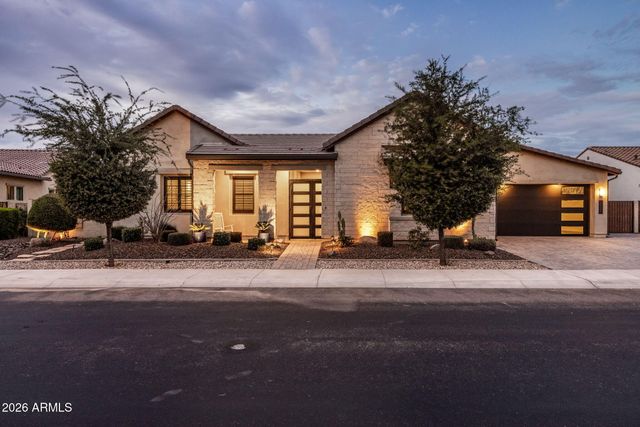 1732 E GILLCREST Road, Gilbert, AZ 85298