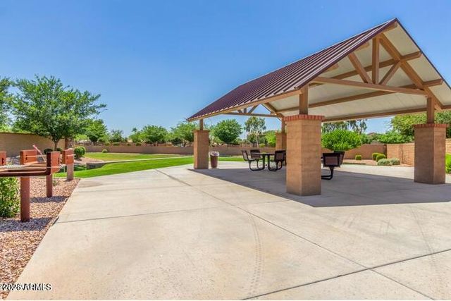 1732 E GILLCREST Road, Gilbert, AZ 85298