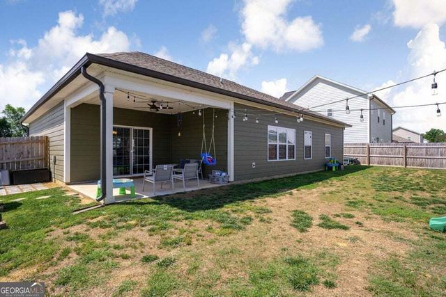 31 Winchester Drive, Rossville, GA 30741