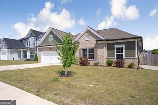 31 Winchester Drive, Rossville, GA 30741