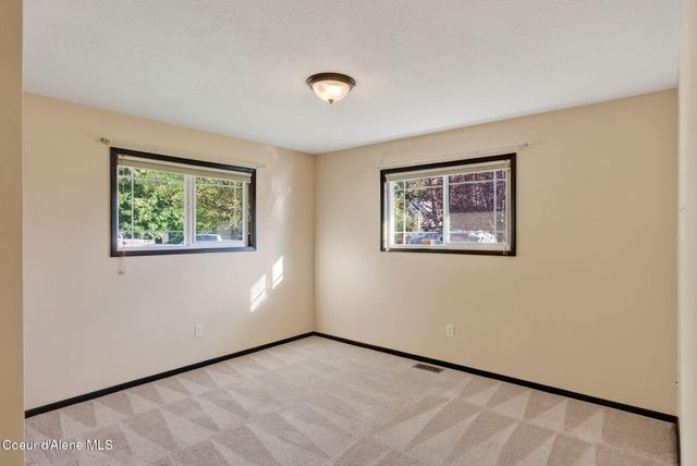 1621 E HAYCRAFT AVE, Coeur D'alene, ID 83815