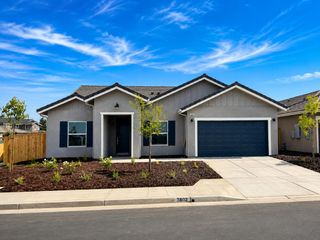 3802 Via Capitola Avenue, Madera, CA 93637
