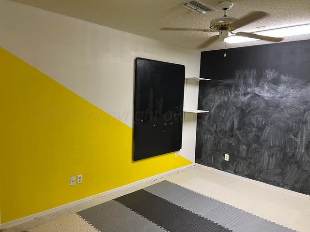 2420 N Fir Street, Pampa, TX 79065