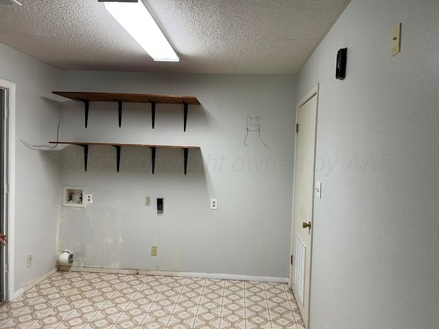 2420 N Fir Street, Pampa, TX 79065