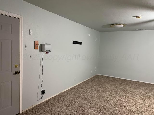 2420 N Fir Street, Pampa, TX 79065