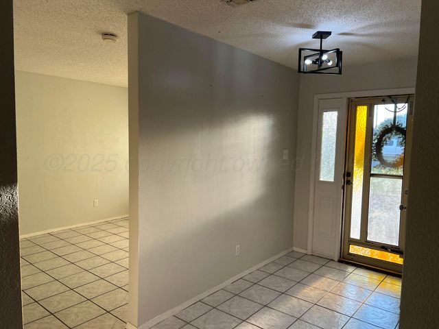 2420 N Fir Street, Pampa, TX 79065