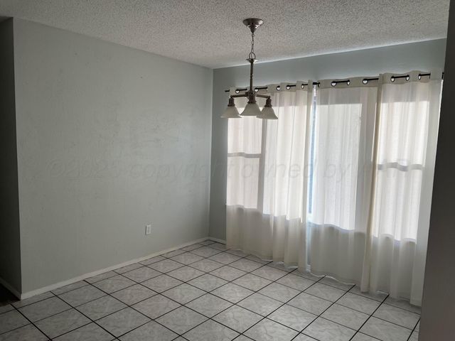 2420 N Fir Street, Pampa, TX 79065