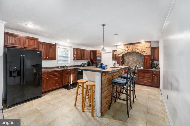 10325 MILL POND RD, Spotsylvania, VA 22551