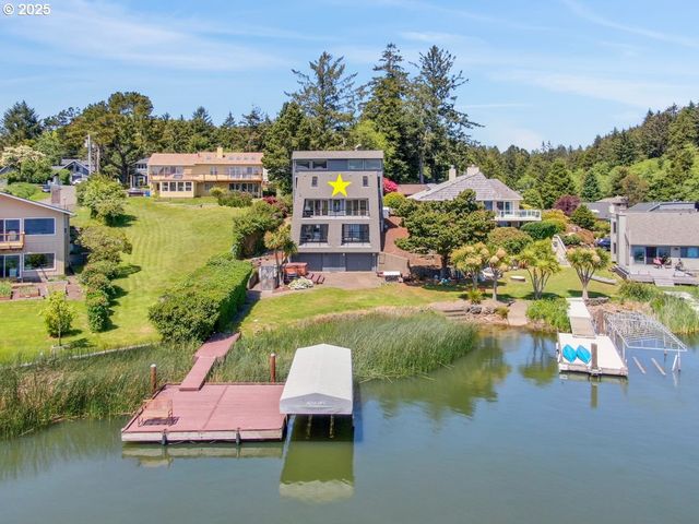 2036 Ne LAGOON Ln, Lincoln City, OR 97367