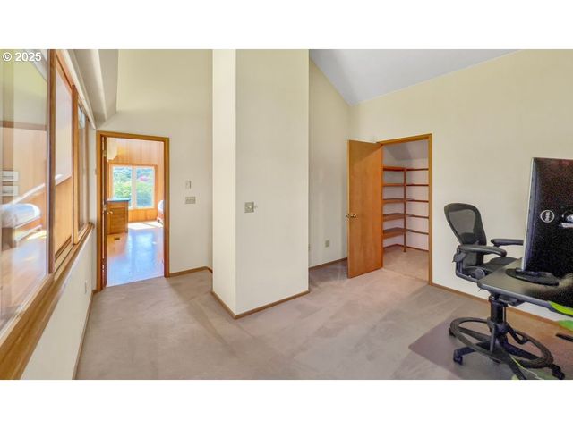 2036 Ne LAGOON Ln, Lincoln City, OR 97367