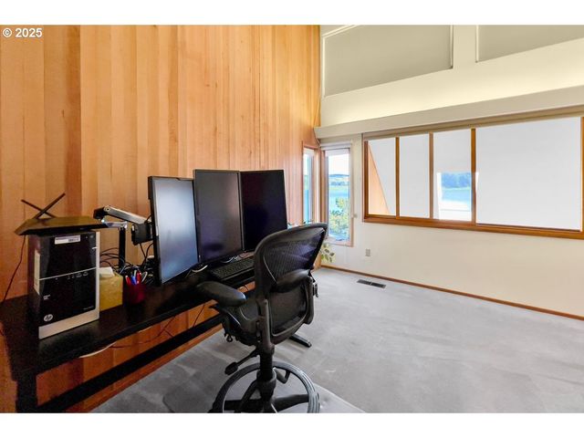 2036 Ne LAGOON Ln, Lincoln City, OR 97367