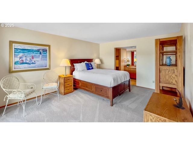 2036 Ne LAGOON Ln, Lincoln City, OR 97367