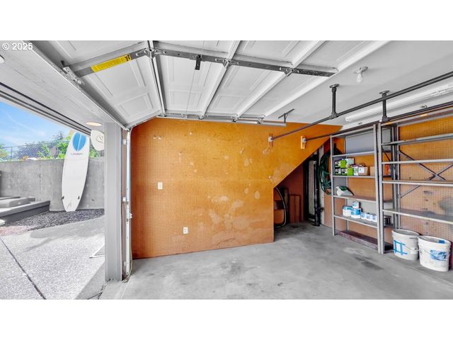 2036 Ne LAGOON Ln, Lincoln City, OR 97367