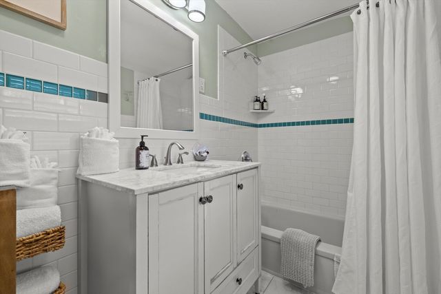 415 S Lake Shore Drive, Lake Geneva, WI 53147