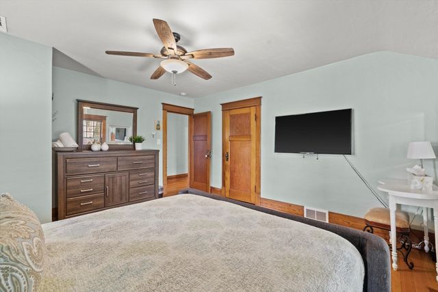 415 S Lake Shore Drive, Lake Geneva, WI 53147