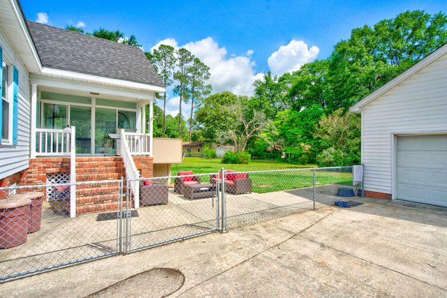 20 Thunder Circle, Santee, SC 29142