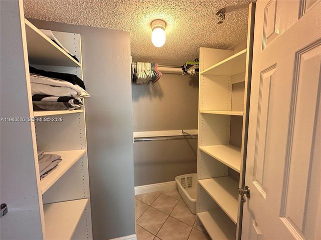 250 181st Dr 209, Sunny Isles Beach, FL 33160