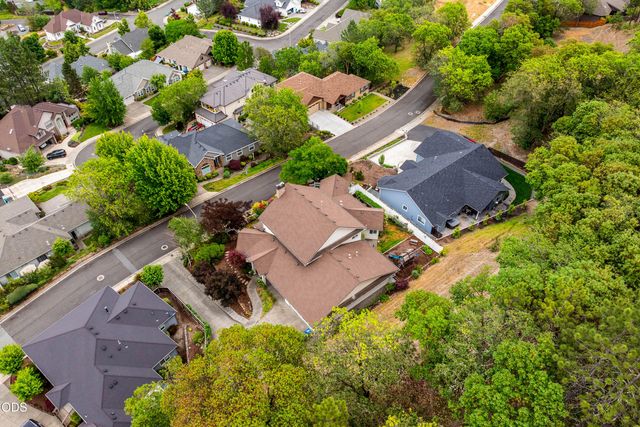 2226 SE Linden Lane, Grants Pass, OR 97527