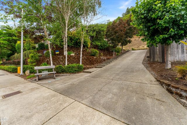 2226 SE Linden Lane, Grants Pass, OR 97527