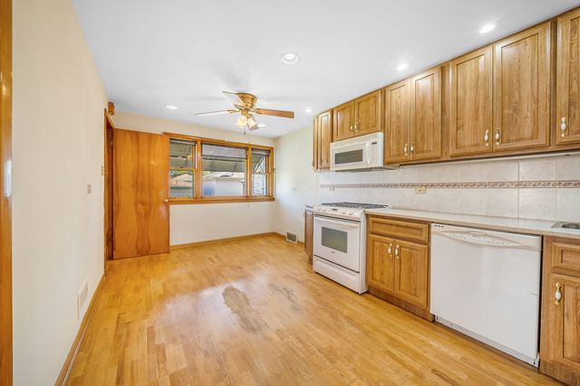 5143 S Rutherford Avenue, Chicago, IL 60638
