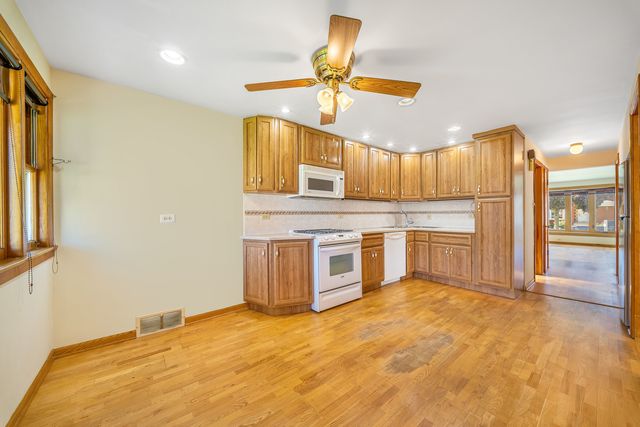 5143 S Rutherford Avenue, Chicago, IL 60638
