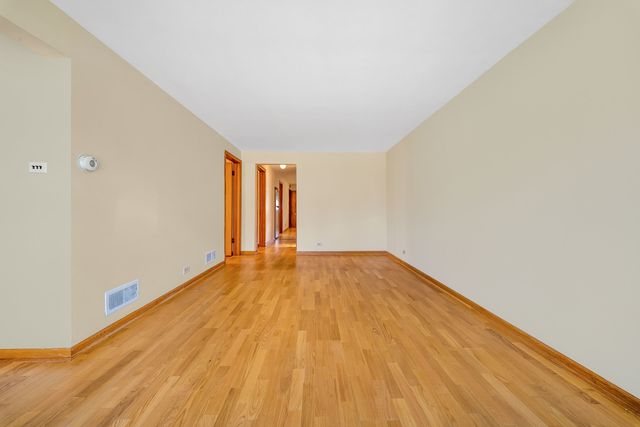 5143 S Rutherford Avenue, Chicago, IL 60638