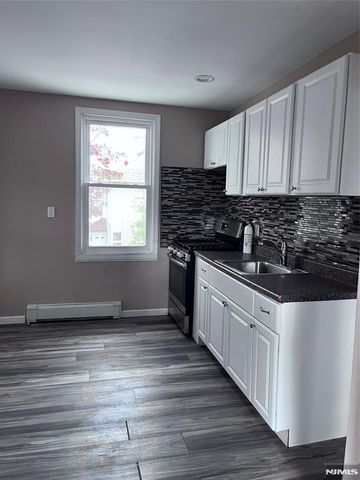 210-212 Franklin Street, Secaucus, NJ 07094