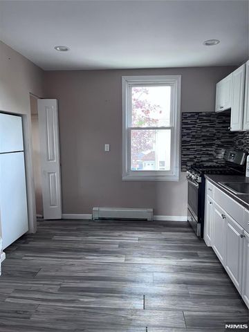 210-212 Franklin Street, Secaucus, NJ 07094