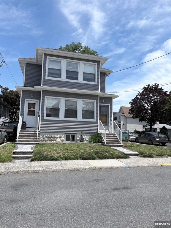 210-212 Franklin Street, Secaucus, NJ 07094