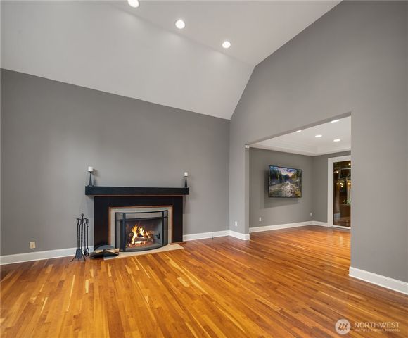 10444 SE 22nd Street, Bellevue, WA 98004
