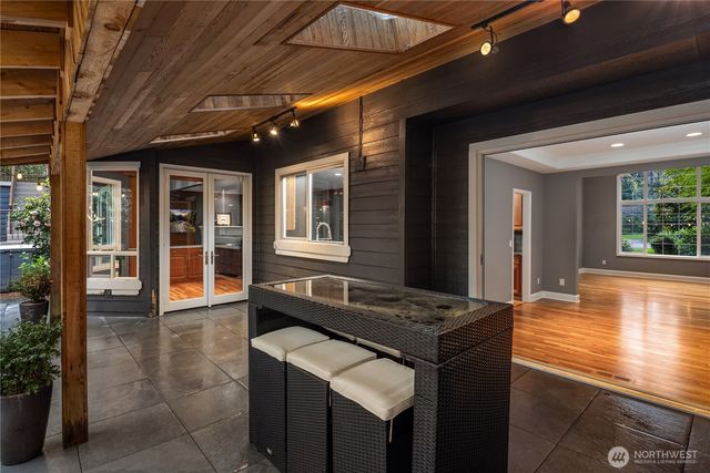 10444 SE 22nd Street, Bellevue, WA 98004