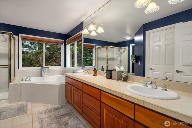 10444 SE 22nd Street, Bellevue, WA 98004