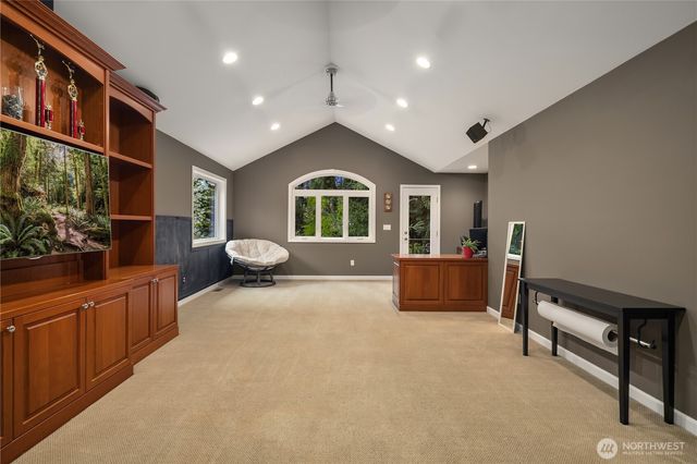 10444 SE 22nd Street, Bellevue, WA 98004