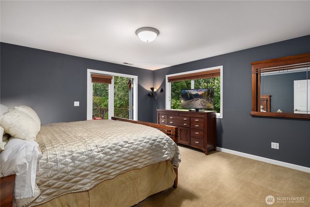 10444 SE 22nd Street, Bellevue, WA 98004