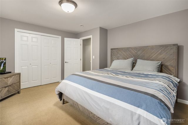 10444 SE 22nd Street, Bellevue, WA 98004