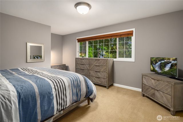 10444 SE 22nd Street, Bellevue, WA 98004
