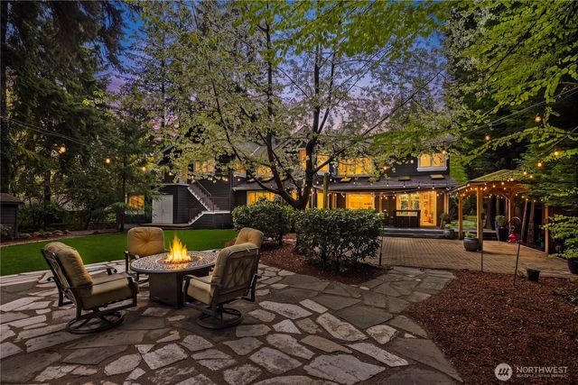 10444 SE 22nd Street, Bellevue, WA 98004