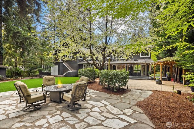 10444 SE 22nd Street, Bellevue, WA 98004