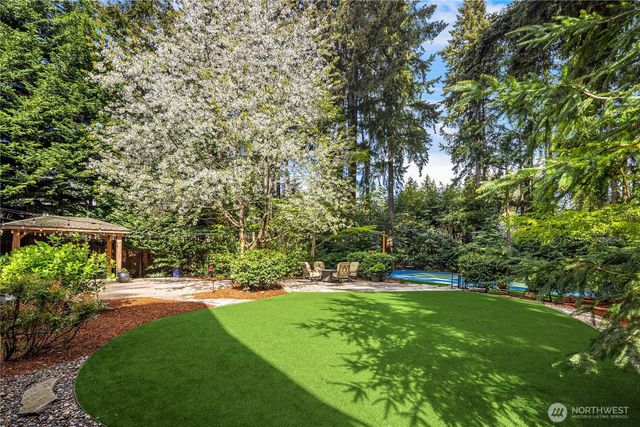 10444 SE 22nd Street, Bellevue, WA 98004